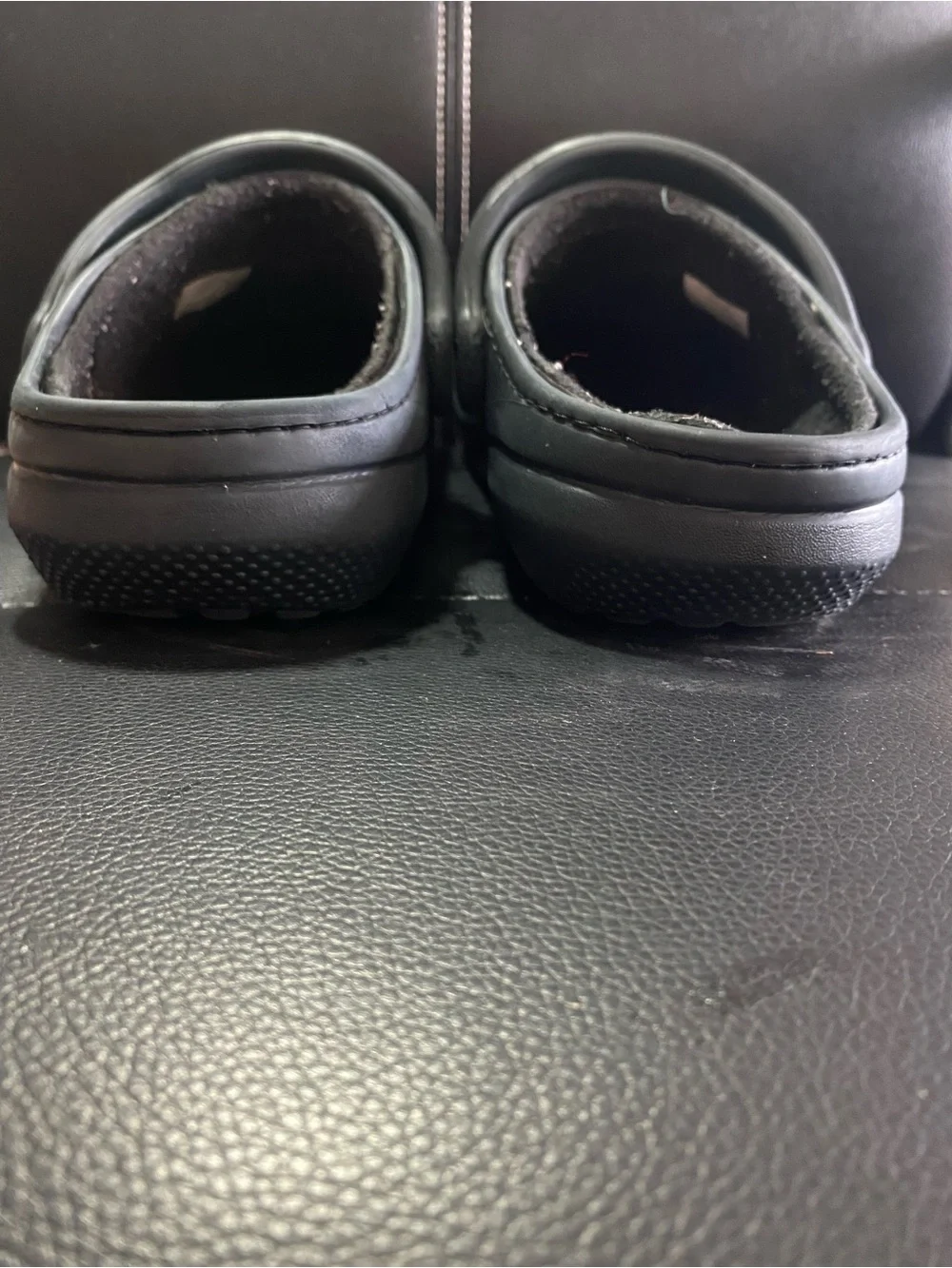 CROCS Dual Comfort Clog in Black with Character Jibbitz Size 5 Mens 7 Women’s